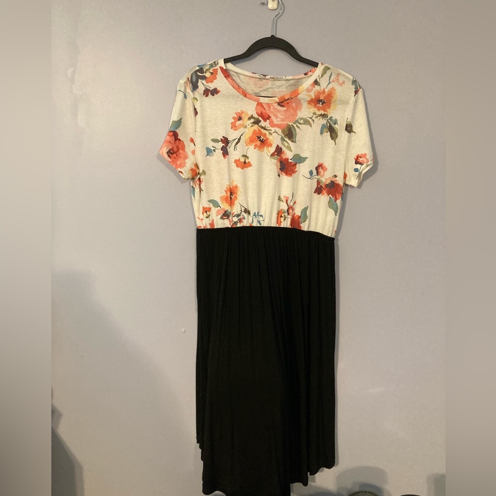 Black and floral jersey dress size xl